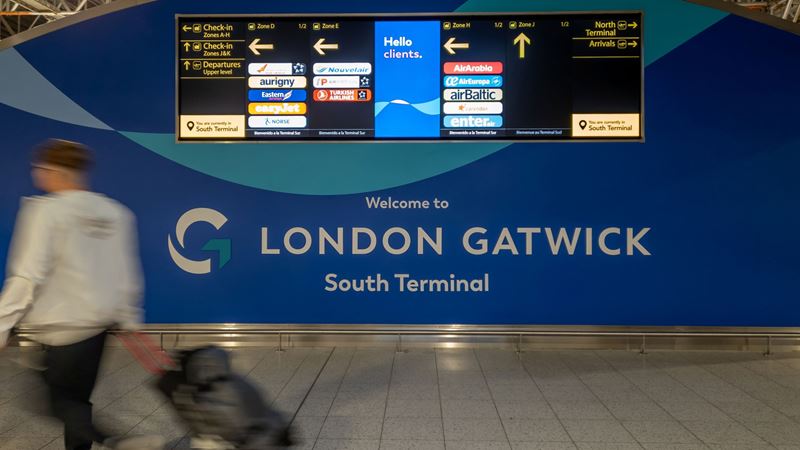 london-gatwick-entrance-1920x1080 Cambridge to Gatwick Airport Taxi
